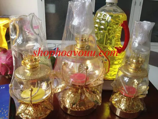 Đèn Thắp Dầu Thơm Cúng Phật