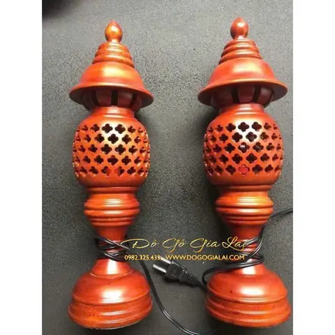 Đèn Thờ Gỗ Xà Cừ