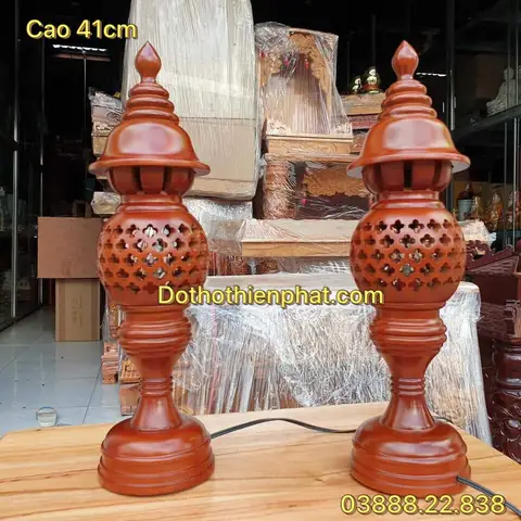 Đèn Thờ Gỗ Xà Cừ