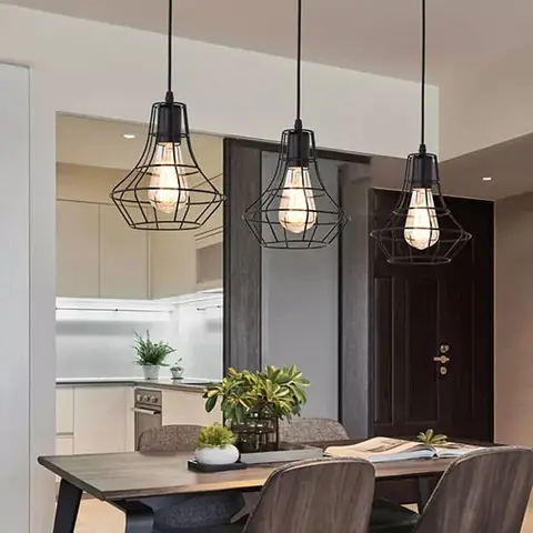 Đèn Trang Trí Bằng Sắt