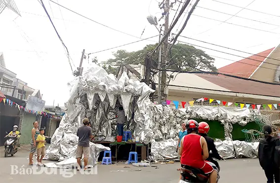 Đèn Trang Trí Không Dùng Điện