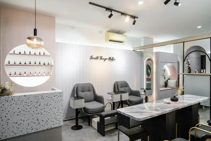Đèn Trang Trí Tiệm Nail