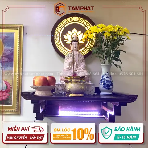 Đèn Trên Bàn Thờ Phật