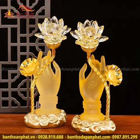 Đèn Trên Bàn Thờ Phật