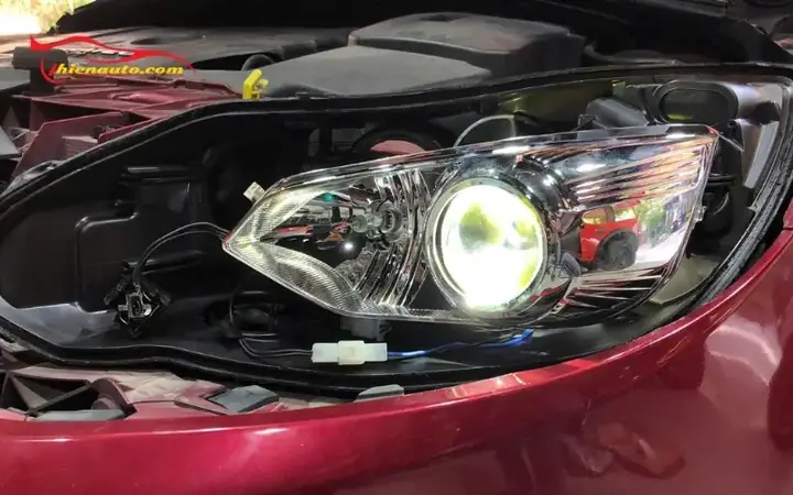 Đèn Xenon Lúc Sáng Lúc Tắt