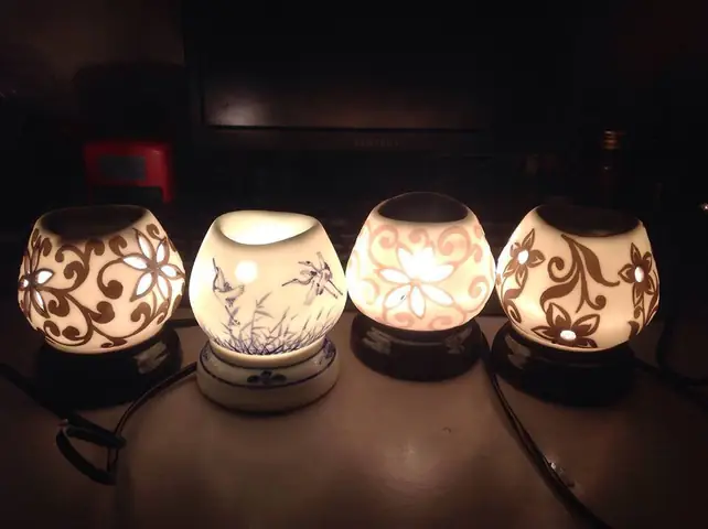 Đèn Xông Tinh Dầu Có Tốn Điện Không