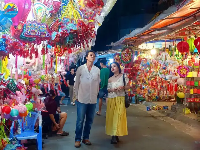 Địa Điểm Bán Đèn Học Tphcm