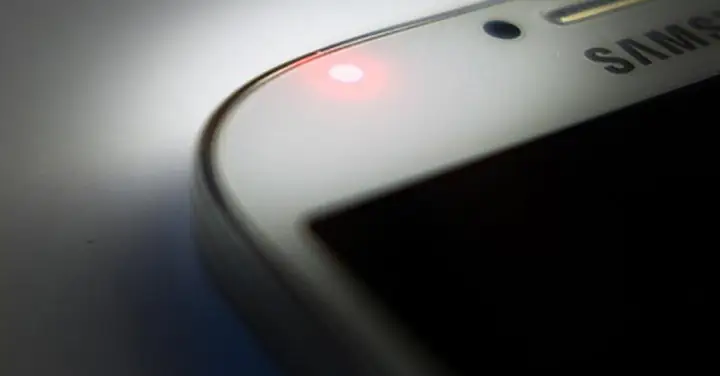 Điện Thoại Có Đèn Led Thông Báo