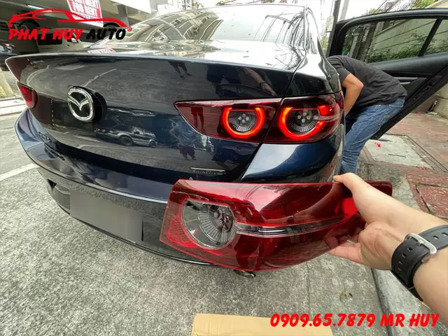Độ Đèn Hậu Mazda 3