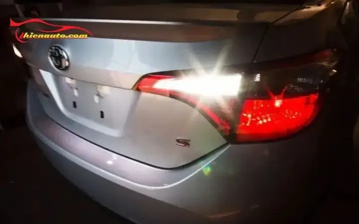 Độ Đèn Lùi Xe Ô Tô