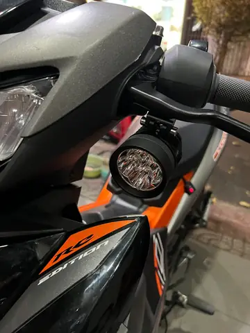 Gắn Đèn Trợ Sáng Dưới Tay Lái