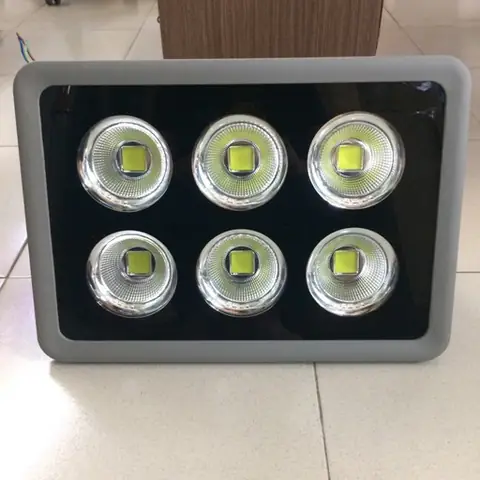 Giá Bóng Đèn Led 300w