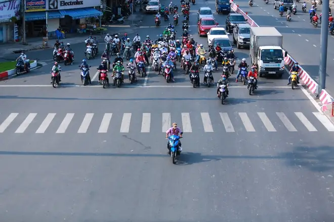 Hành Vi Vượt Đèn Đỏ