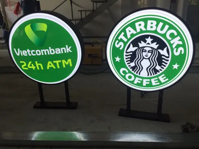 Hộp Đèn Hút Nổi Là Gì