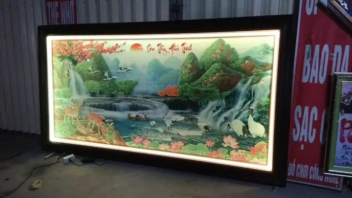 Khung Tranh Có Đèn Led