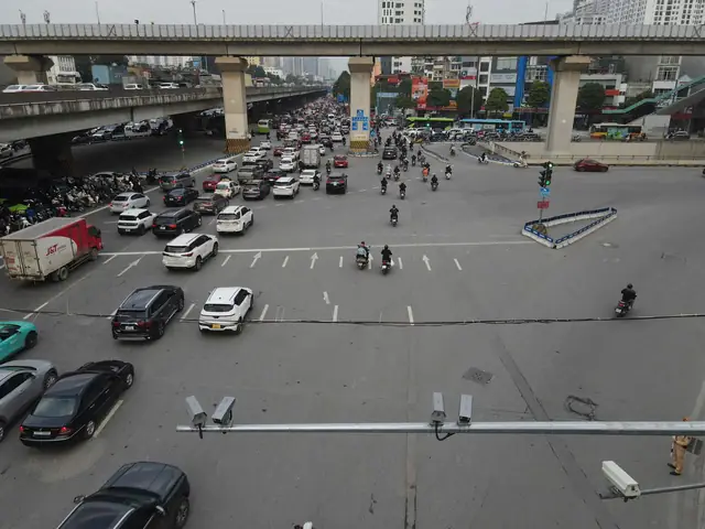 Là Khi Con Phố Thoáng Lên Đèn