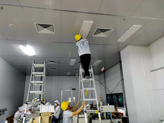 Lắp Đèn Chiếu Sáng Trong Nhà