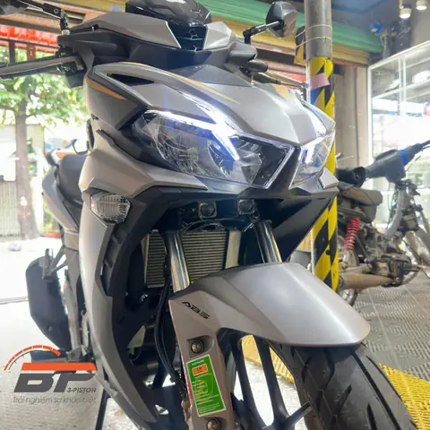 Lắp Đèn Trợ Sáng Winner X