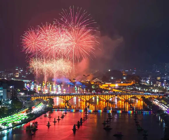 Lễ Hội Đèn Lồng Jinju