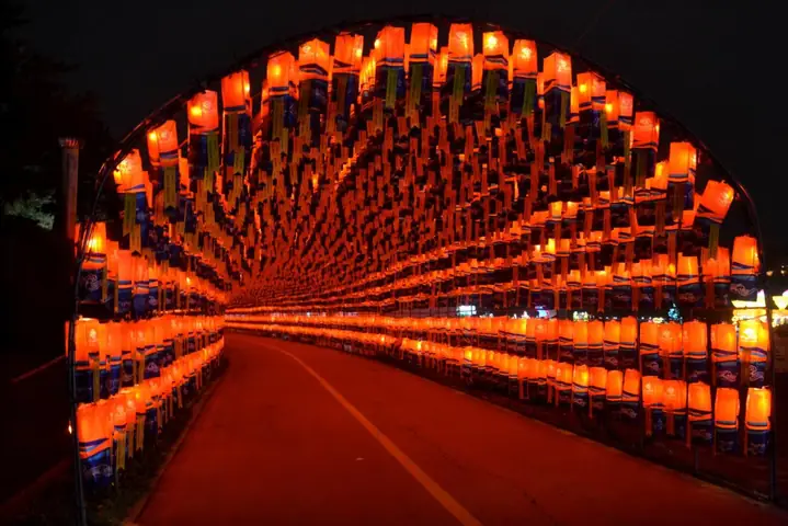 Lễ Hội Đèn Lồng Jinju