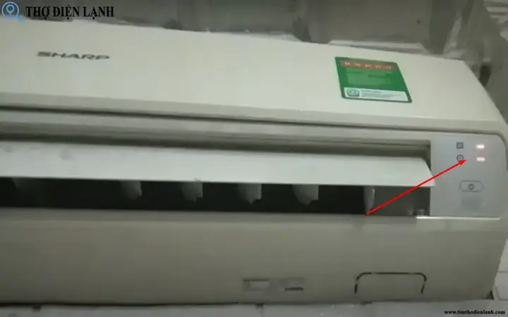 Máy Lạnh Sharp Chớp Đèn Vàng