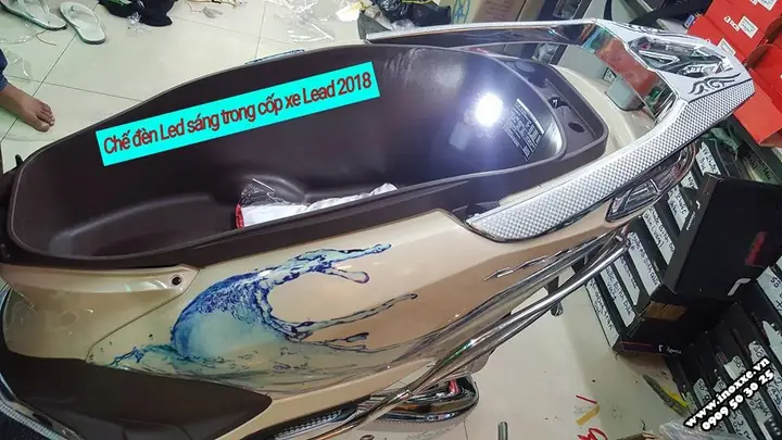 Mở Đèn Cốp Xe Air Blade