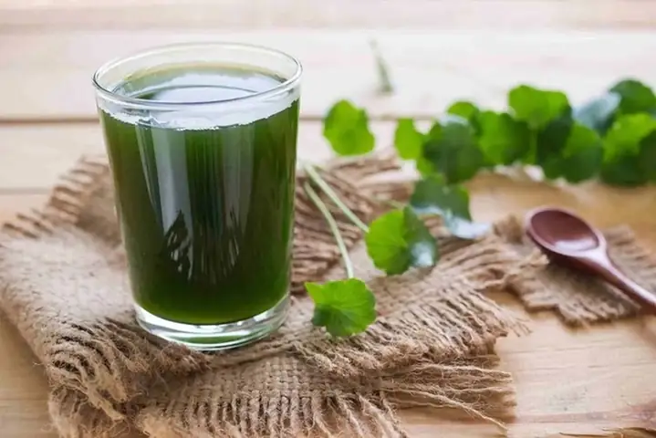 Ngày Đèn Đỏ Có Nên Uống Nước Rau Má
