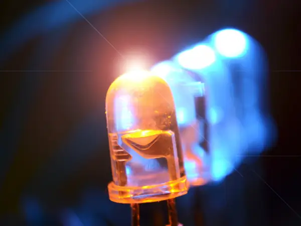 Nguyên Lý Phát Sáng Của Đèn Led