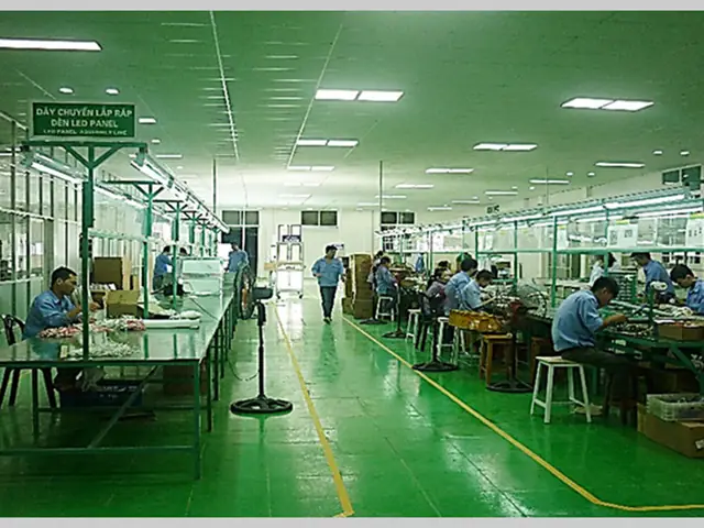 Nhà Máy Sản Xuất Bóng Đèn Rạng Đông