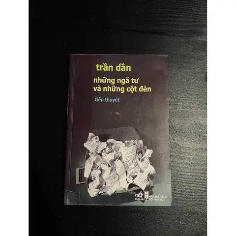 Những Ngã Tư Và Những Cột Đèn Pdf