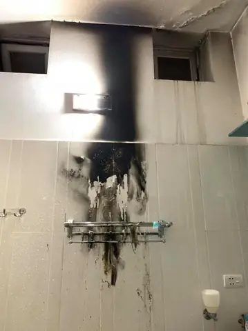 Nổ Đèn Sưởi Nhà Tắm