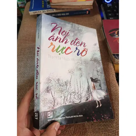 Nơi Ánh Đèn Rực Rỡ