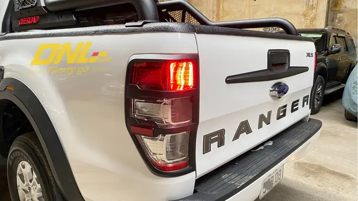 Ốp Đèn Xe Ford Ranger