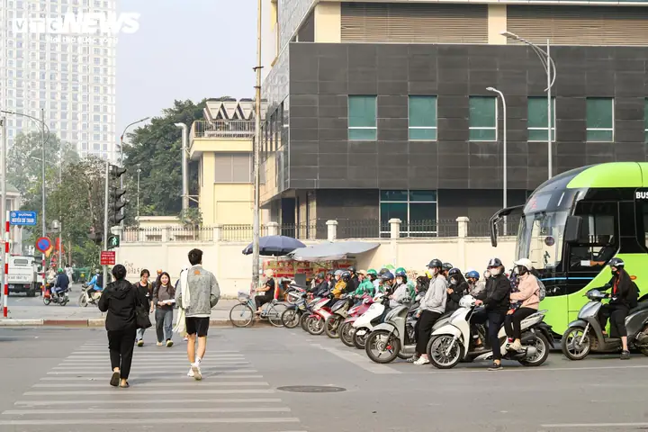 Phố Đèn Đỏ Nguyễn Chí Thanh