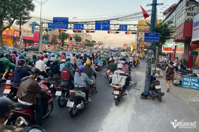Phố Đèn Đỏ Quận 12