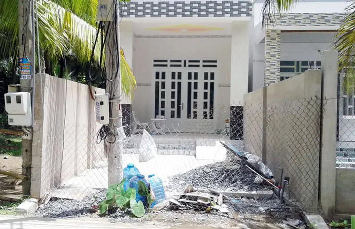 Phong Thuỷ Cột Đèn Trước Nhà