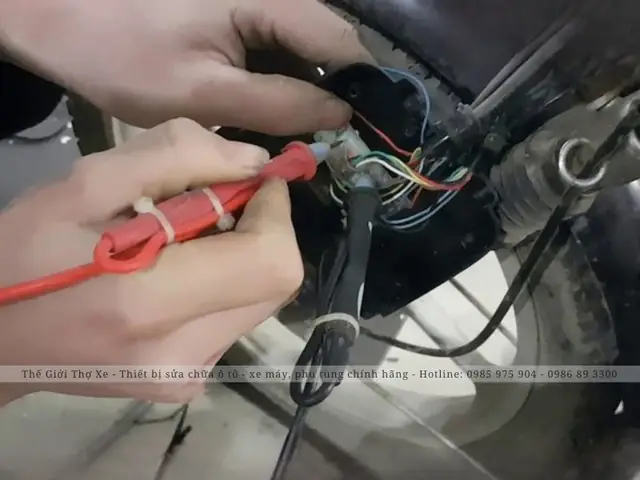 Sửa Đèn Xi Nhan Xe Máy Giá Bao Nhiêu