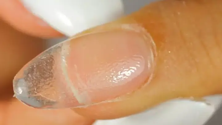Tại Sao Sơn Gel Phải Hơ Đèn