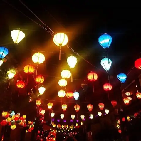 Thả Đèn Hoa Đăng Ở Tphcm