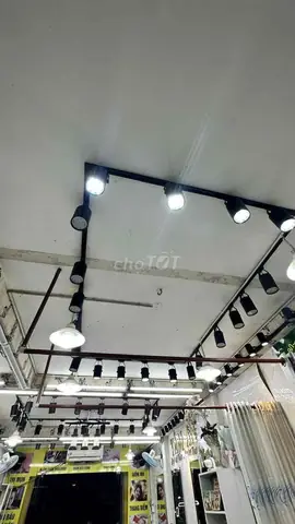 Thanh Lý Đèn Rọi Ray