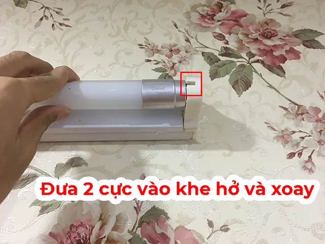 Thay Bóng Đèn Huynh Quang 1.2 M