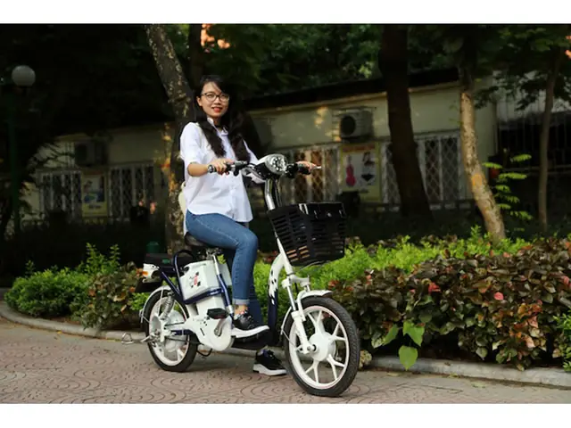 Thay Đầu Đèn Xe Đạp Điện