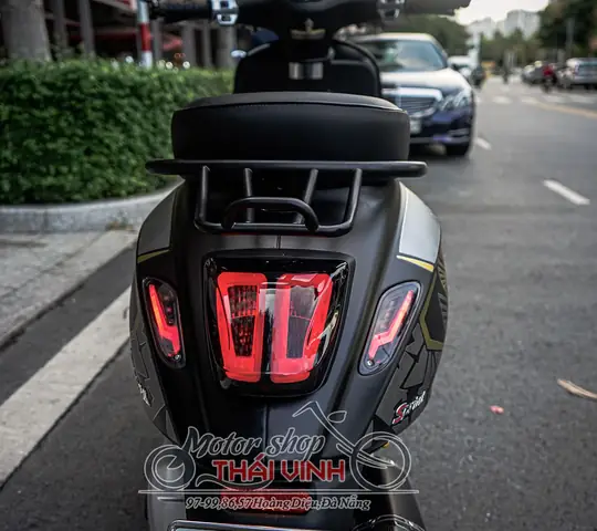 Thay Đèn Hậu Xe Máy