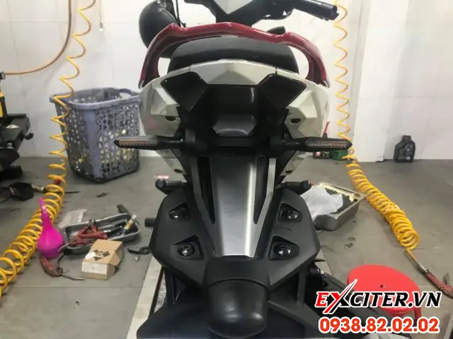 Thay Đèn Xi Nhan Exciter 150