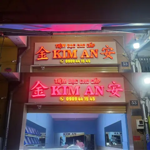 Thi Công Bảng Hiệu Đèn Led