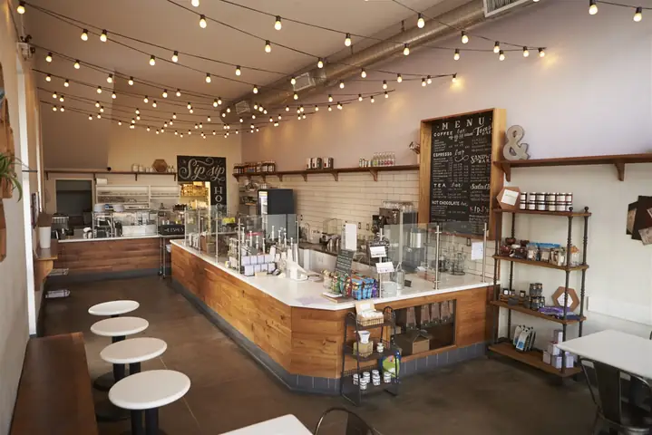 Tự Làm Đèn Trang Trí Quán Cafe
