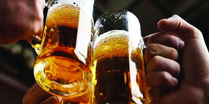 Uống Bia Ngày Đèn Đỏ