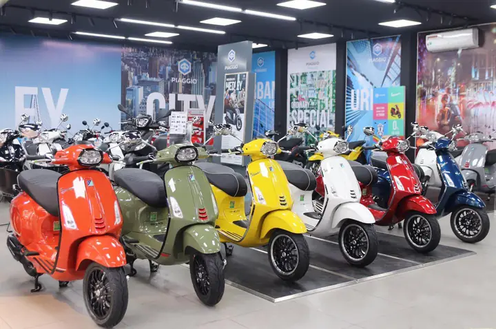 Vespa Đèn Vuông Giá Bao Nhiêu