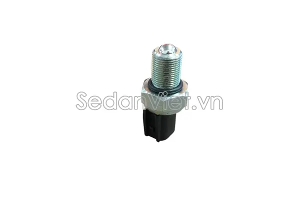 Vị Trí Công Tắc Đèn Lùi