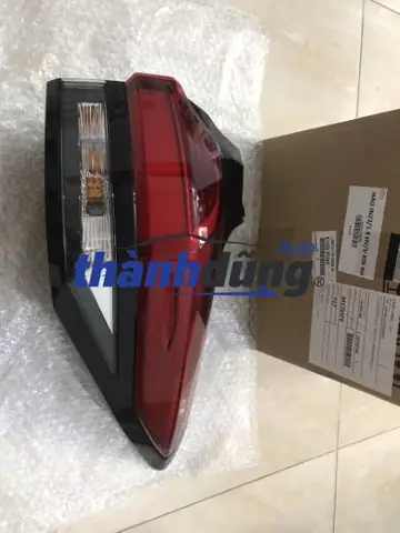 Vỏ Đèn Hậu Xe Innova
